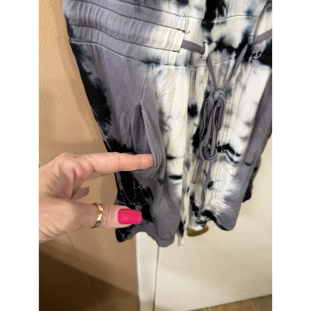 Romper - Picture 3 of 4